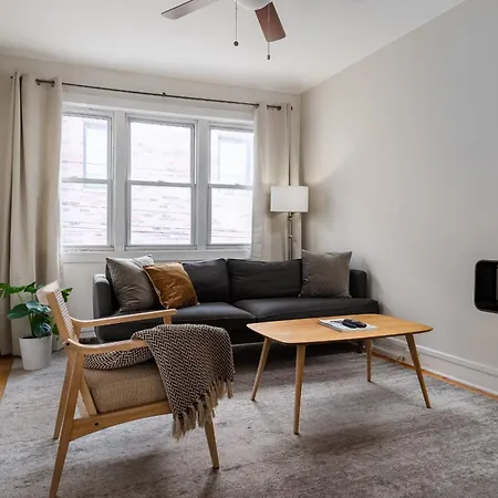 Bucktown 2Br Apartment Near The 606